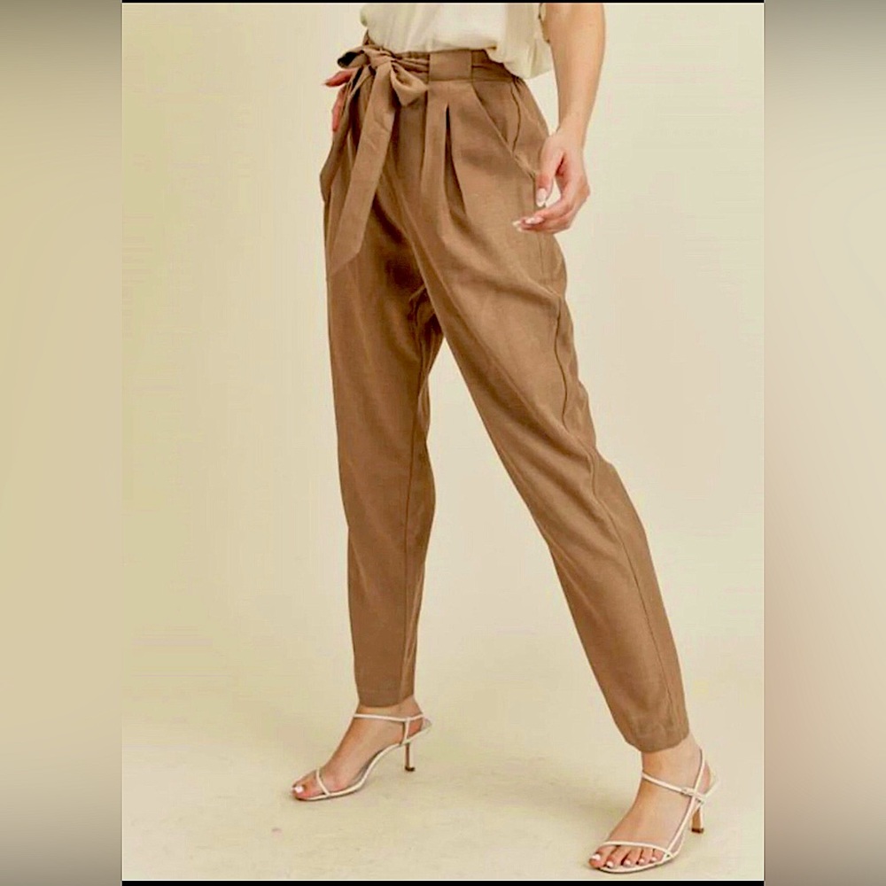 LUSH Women’s Small Bow tie High Waisted Paper Bag Pleated Trouser Pants NWT